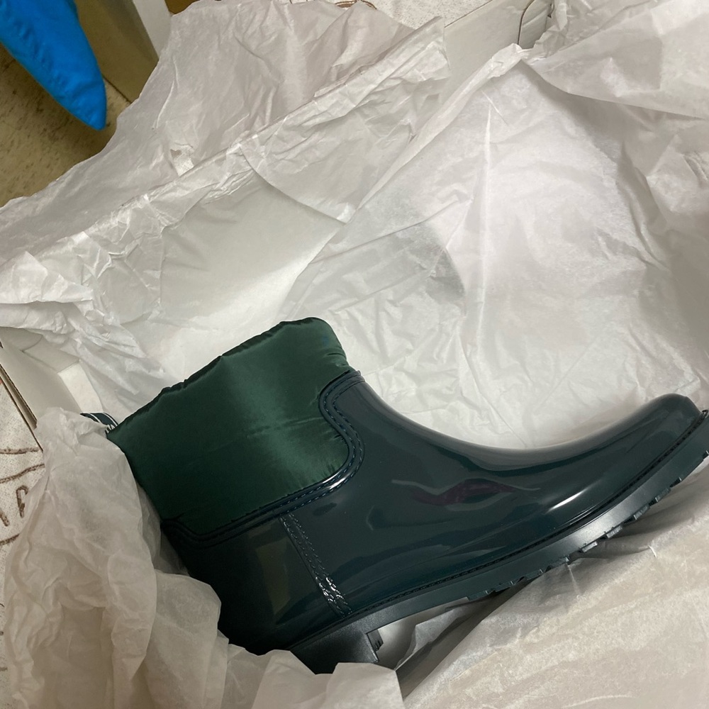 Rain boots